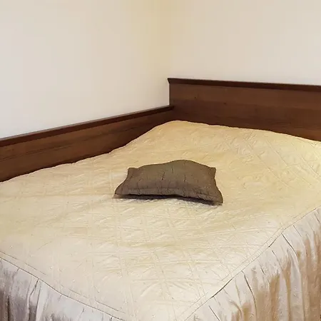 Goscinne Akacja Bed & Breakfast