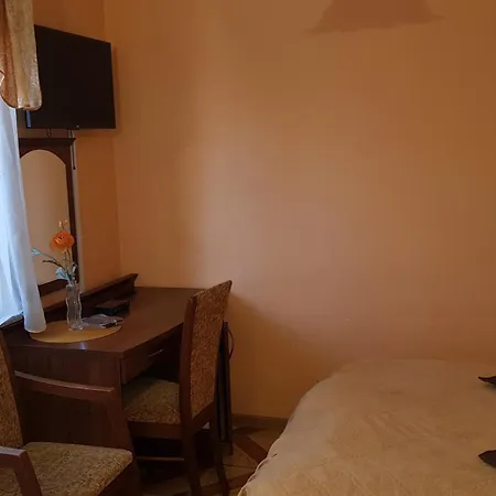 Goscinne Akacja Oda ve Kahvaltı