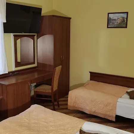 Goscinne Akacja Bed & Breakfast Polanica-Zdrój
