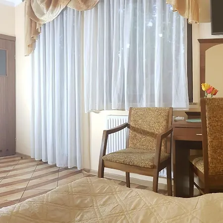 Bed & Breakfast Goscinne Akacja Polanica-Zdrój