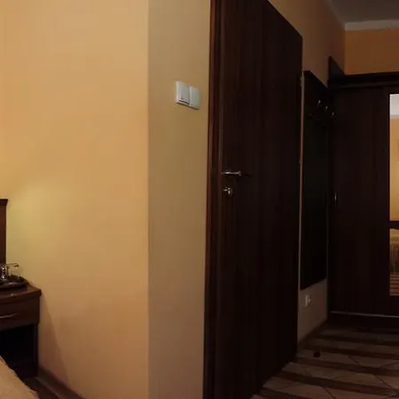 Goscinne Akacja