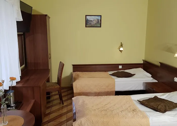 Goscinne Akacja Bed & Breakfast 3*