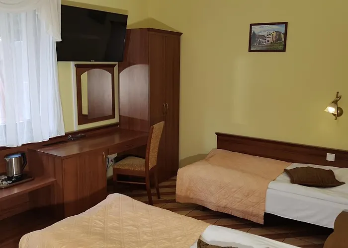Goscinne Akacja Bed & Breakfast Polanica-Zdroj